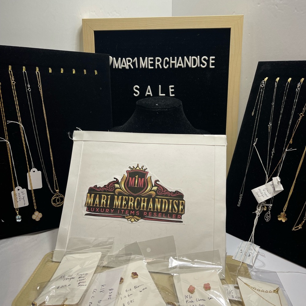 Jewelry Sale.. like if you would like to be notified for live /silent show